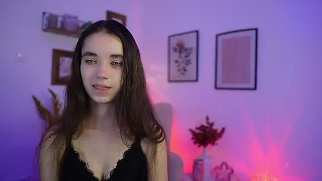 Snapshot of Gia_Paige18 chatting on November 2025 02:17:01 PM Gia Paige18 online show from November 2025 02:17:01 PM