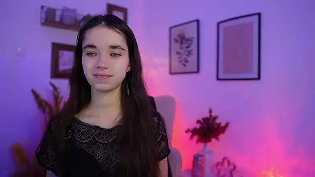 Snapshot of Gia_Paige18 chatting on November 2025 02:17:01 PM Gia Paige18 online show from November 2025 02:17:01 PM