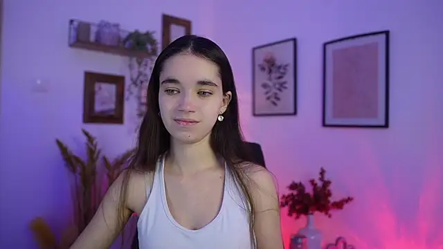 Snapshot of Gia_Paige18 chatting on November 2025 02:21:02 PM Gia Paige18 online show from November 2025 02:21:02 PM