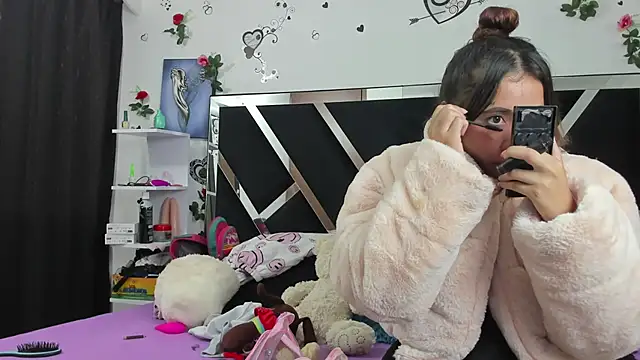 1lovelygirls online show from January 2025 12:17:01 PM