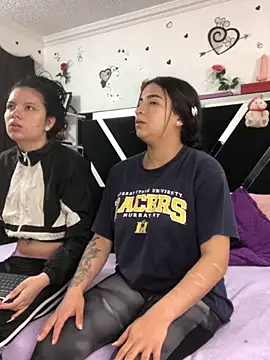 1lovelygirls online show from October 2025 12:13:02 PM