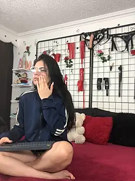 1lovelygirls online show from December 2025 12:12:01 PM