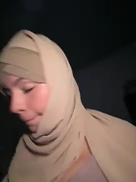 lalilamassu1 online show from April 2026 12:10:01 PM