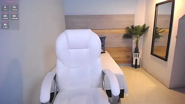 Snapshot of Violetta_rainbow chatting on January 2025 03:44:02 AM Violetta rainbow online show from January 2025 03:44:02 AM