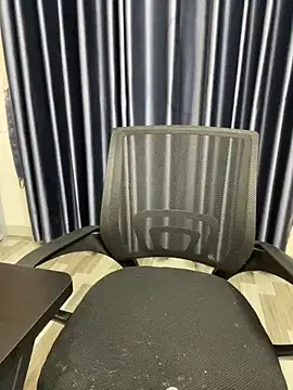 Snapshot of Louis_Baby chatting on December 2024 03:19:02 PM Louis Baby online show from December 2024 03:19:02 PM