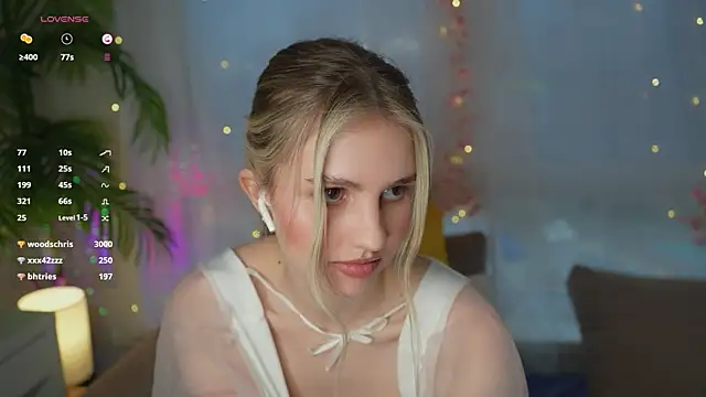 Fluffy-Angel online show from January 2025 12:24:01 PM