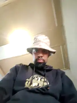 Snapshot of Tigermanboy chatting on March 2025 02:00:01 PM Tigermanboy online show from March 2025 02:00:01 PM