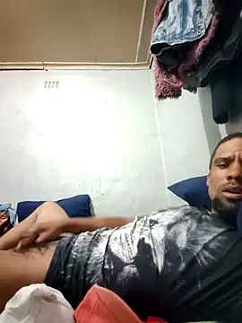 Snapshot of Tigermanboy chatting on September 2025 09:04:02 PM Tigermanboy online show from September 2025 09:04:02 PM