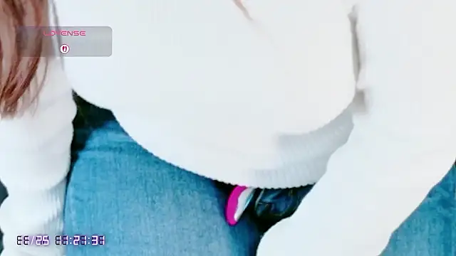 Hina-Happy online show from November 2025 02:22:01 AM