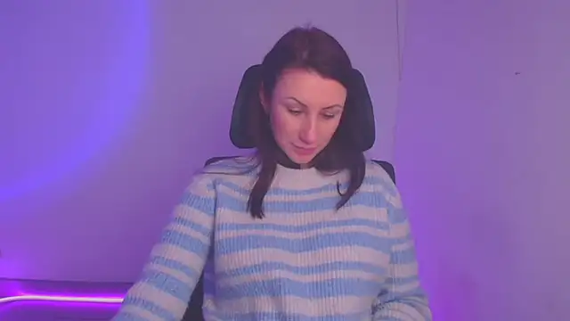 Loren Moa online show from December 2024 10:17:01 AM