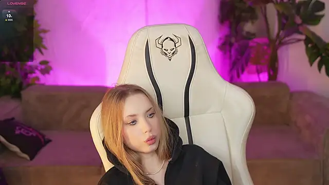 Linda054 online show from October 2025 04:15:02 AM