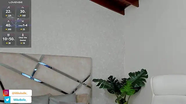 Snapshot of mike_belle chatting on December 2024 10:05:01 PM mike belle online show from December 2024 10:05:01 PM