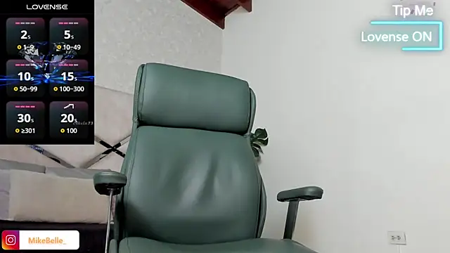 Snapshot of mike_belle chatting on October 2025 10:36:01 PM mike belle online show from October 2025 10:36:01 PM