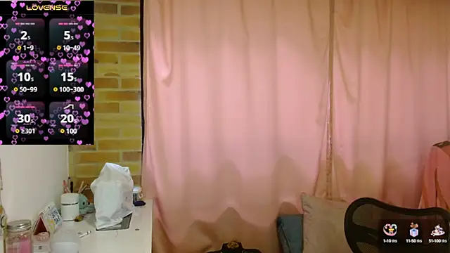 Snapshot of emitaa17228o chatting on January 2025 06:28:01 PM emitaa17228o online show from January 2025 06:28:01 PM