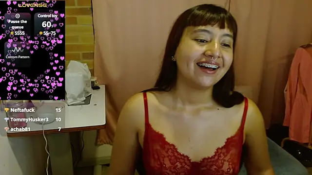 Snapshot of emitaa17228o chatting on January 2025 09:30:02 PM emitaa17228o online show from January 2025 09:30:02 PM