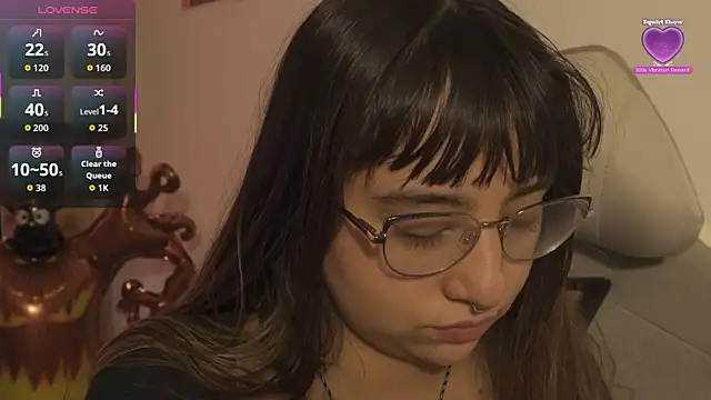 Snapshot of emitaa17228o chatting on November 2025 08:33:02 PM emitaa17228o online show from November 2025 08:33:02 PM