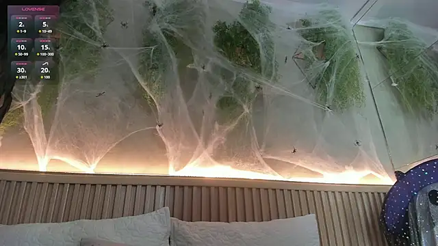 Snapshot of Lana_Lann chatting on October 2025 12:20:01 PM Lana Lann online show from October 2025 12:20:01 PM