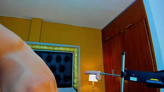 AniEvans  online show from February 2025 10:28:01 AM