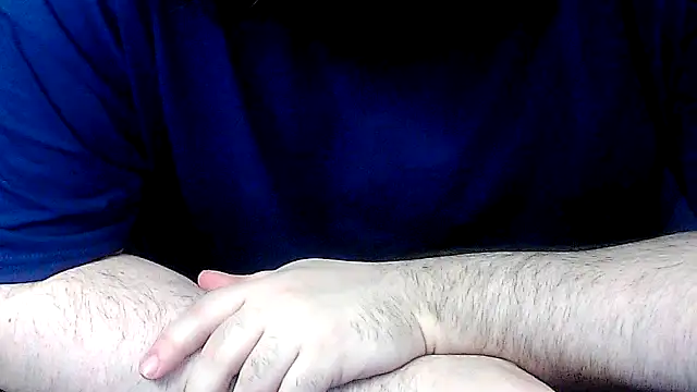 Snapshot of Dominant_BEAR chatting on April 2026 07:06:01 AM Dominant BEAR online show from April 2026 07:06:01 AM