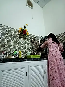 Snapshot of ___Erin___ chatting on March 2025 02:57:01 PM Erin online show from March 2025 02:57:01 PM