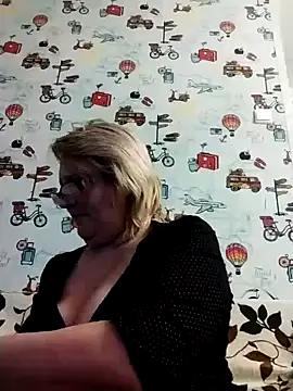 Forest-Lady online show from December 2024 03:42:02 PM