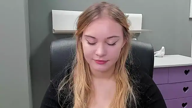 kitty valeria online show from February 2025 07:48:01 AM