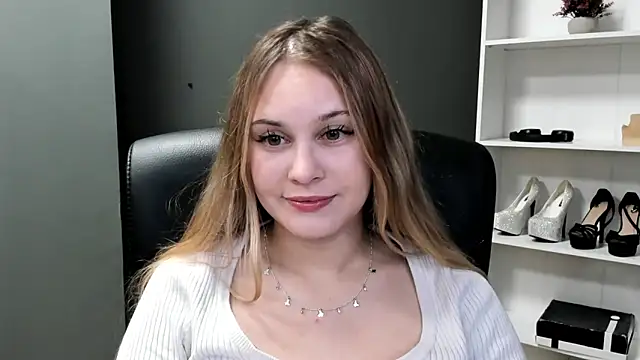 Snapshot of kitty_valeria chatting on May 2026 08:47:01 PM kitty valeria online show from May 2026 08:47:01 PM