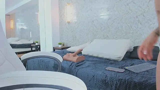 Snapshot of ximena_case chatting on September 2025 12:19:01 PM ximena case online show from September 2025 12:19:01 PM