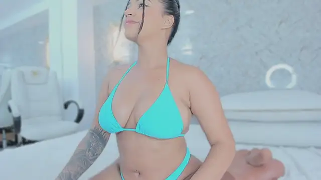 Snapshot of ximena_case chatting on October 2025 12:17:02 PM ximena case online show from October 2025 12:17:02 PM