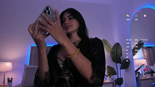 Snapshot of Taylor-Jonnees chatting on May 2026 04:34:01 PM Taylor-Jonnees online show from May 2026 04:34:01 PM