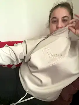 Snapshot of yzabell18 chatting on November 2025 12:41:02 PM yzabell18 online show from November 2025 12:41:02 PM