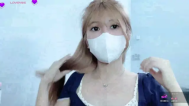 tanhxiu online show from February 2025 01:33:01 PM