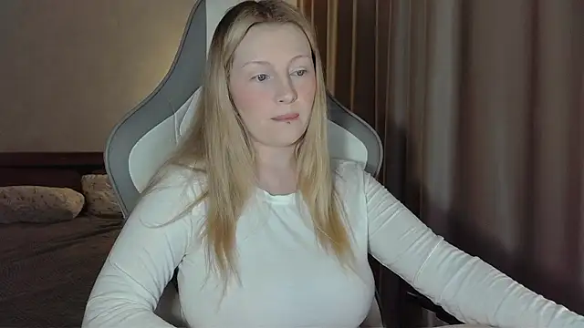 Snapshot of x_ivy_x chatting on February 2026 04:46:01 PM x ivy x online show from February 2026 04:46:01 PM