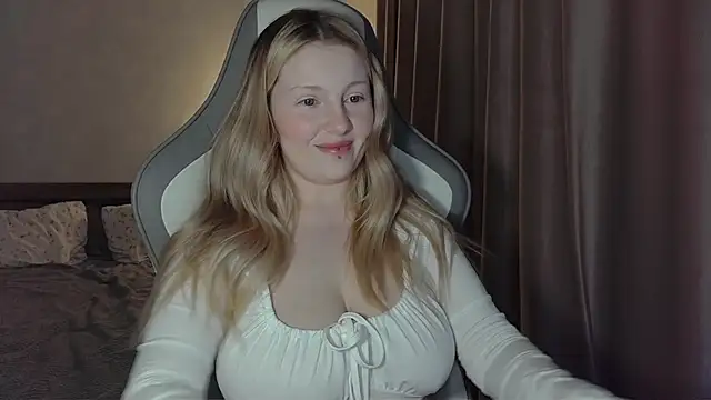 Snapshot of x_ivy_x chatting on February 2026 05:22:02 PM x ivy x online show from February 2026 05:22:02 PM