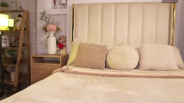 Sary hott online show from March 2026 11:32:02 PM