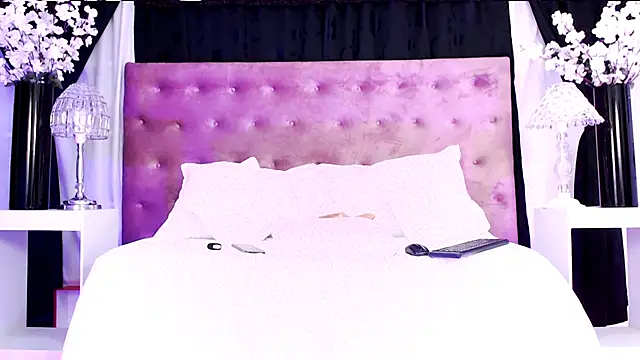 Snapshot of allison_dacota chatting on March 2025 07:44:01 AM allison dacota online show from March 2025 07:44:01 AM