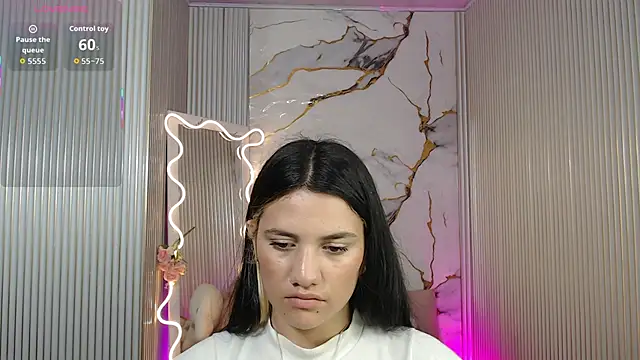 Chiara tay online show from May 2026 07:11:01 PM