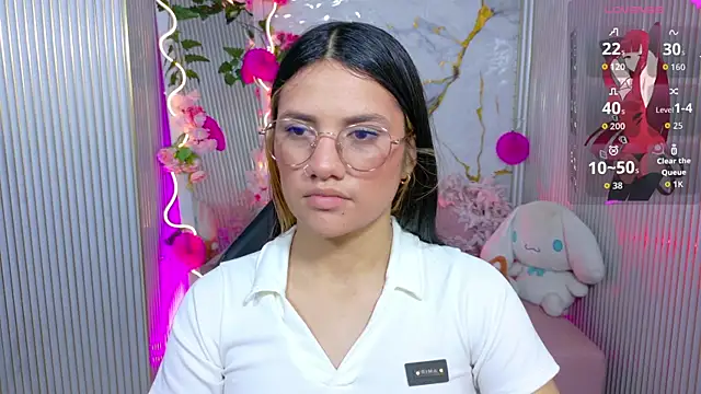 Snapshot of Chiara_tay chatting on June 2026 11:37:01 AM Chiara tay online show from June 2026 11:37:01 AM