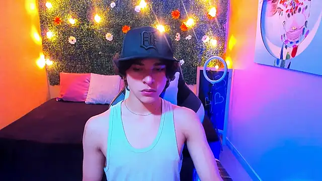 Luke Howland online show from January 2025 08:07:02 PM