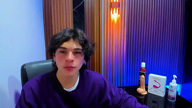 Luke Howland online show from January 2025 08:22:01 PM