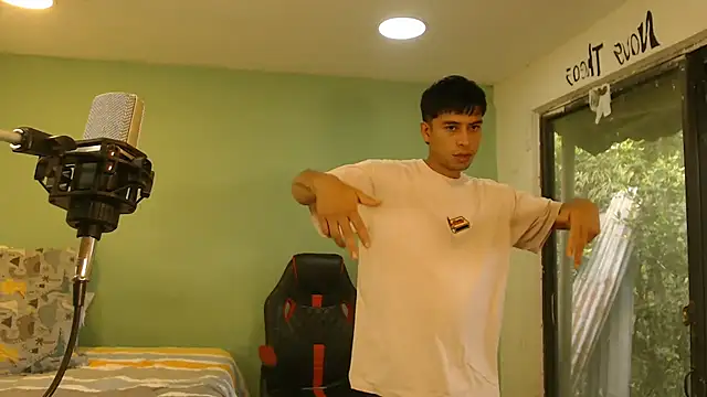 danielitopapuu online show from May 2026 03:28:01 PM