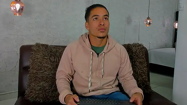 Snapshot of Bryson_Collins_ chatting on January 2025 11:19:02 AM Bryson Collins online show from January 2025 11:19:02 AM