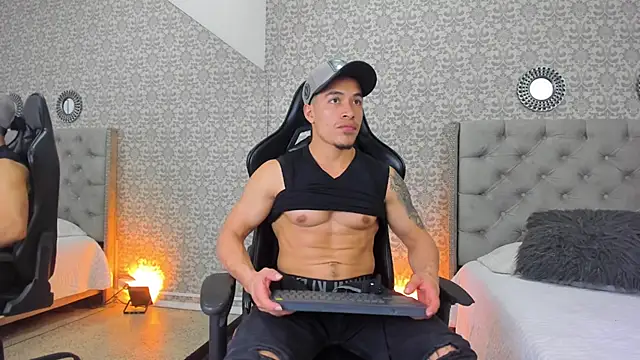 Snapshot of Bryson_Collins_ chatting on January 2025 02:09:01 AM Bryson Collins online show from January 2025 02:09:01 AM