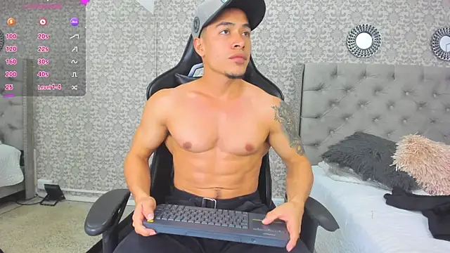 Snapshot of Bryson_Collins_ chatting on January 2025 11:32:02 AM Bryson Collins online show from January 2025 11:32:02 AM