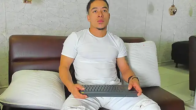 Snapshot of Bryson_Collins_ chatting on February 2025 11:12:02 AM Bryson Collins online show from February 2025 11:12:02 AM