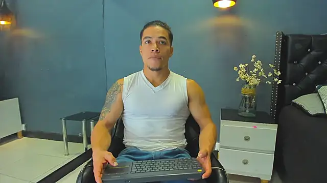 Snapshot of Bryson_Collins_ chatting on February 2025 11:17:01 AM Bryson Collins online show from February 2025 11:17:01 AM