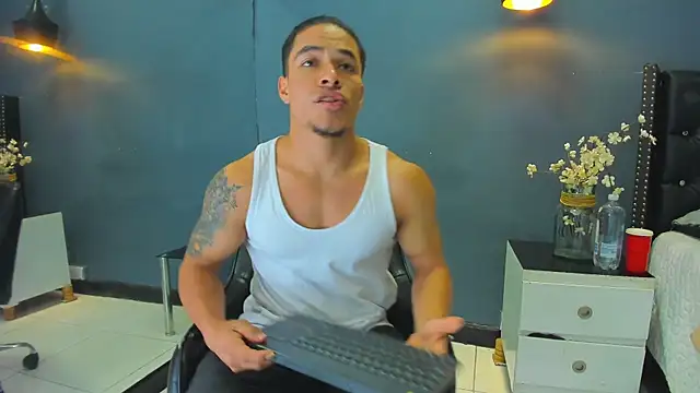 Snapshot of Bryson_Collins_ chatting on March 2025 11:07:01 AM Bryson Collins online show from March 2025 11:07:01 AM