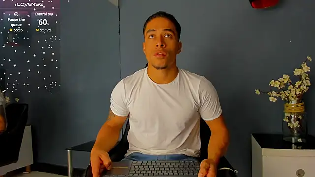 Snapshot of Bryson_Collins_ chatting on March 2025 11:08:01 AM Bryson Collins online show from March 2025 11:08:01 AM