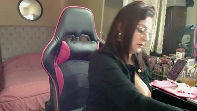 Snapshot of Carol_Scottt chatting on March 2026 08:11:01 PM Carol Scottt online show from March 2026 08:11:01 PM