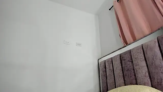 Snapshot of jessimegansexi chatting on January 2025 03:31:01 AM jessimegansexi online show from January 2025 03:31:01 AM